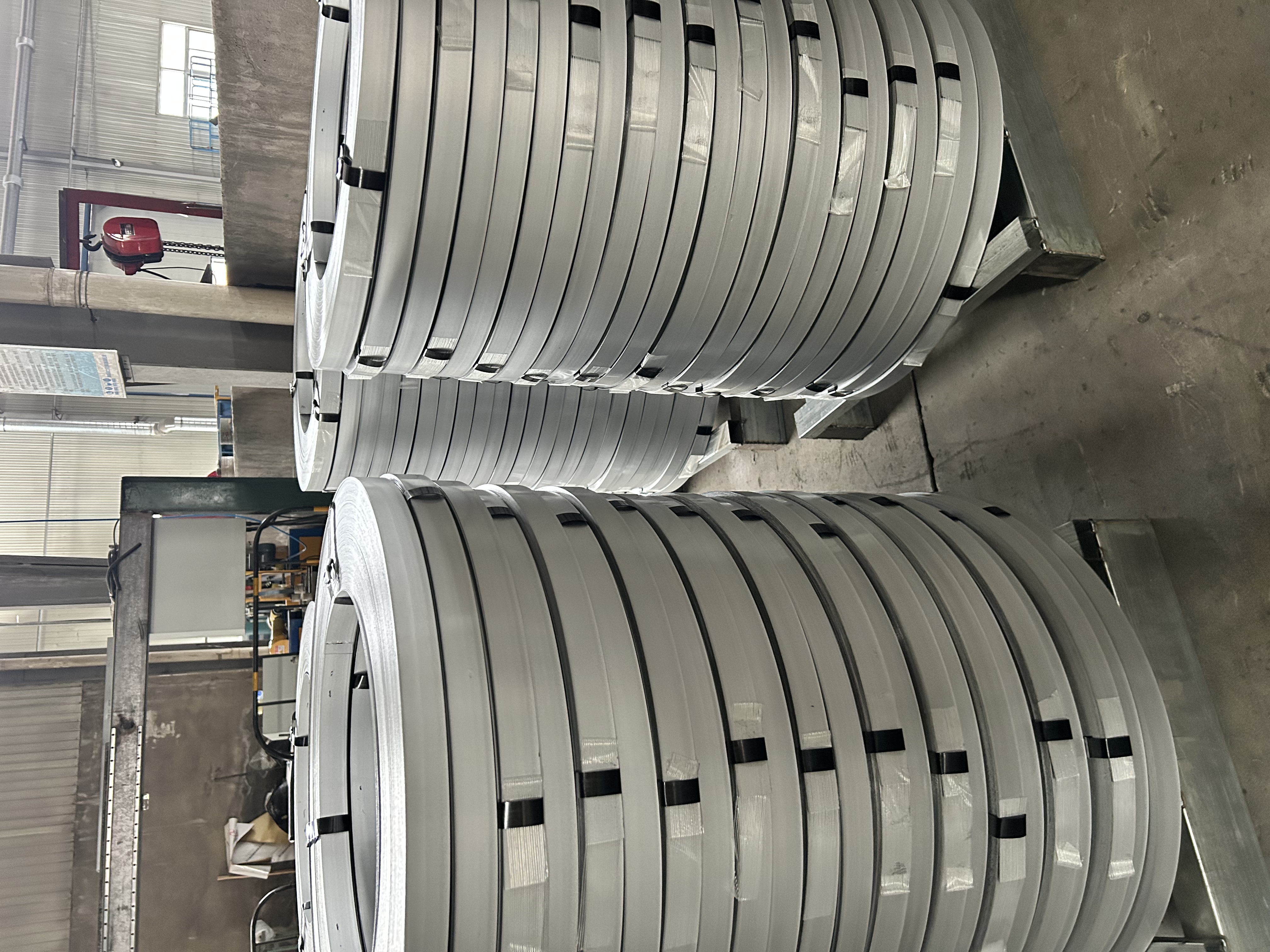 Silver painted waxed steel strapping (图1)