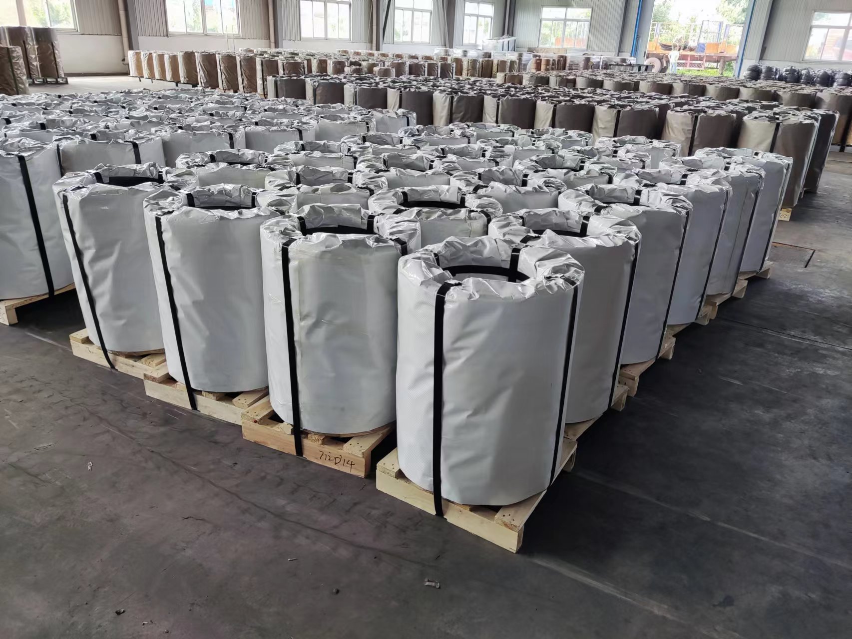 With a price difference of per ton for steel strapping, how should a buyer choose?(图1) With a price difference of per ton for steel strapping, how should a buyer choose?(图1)